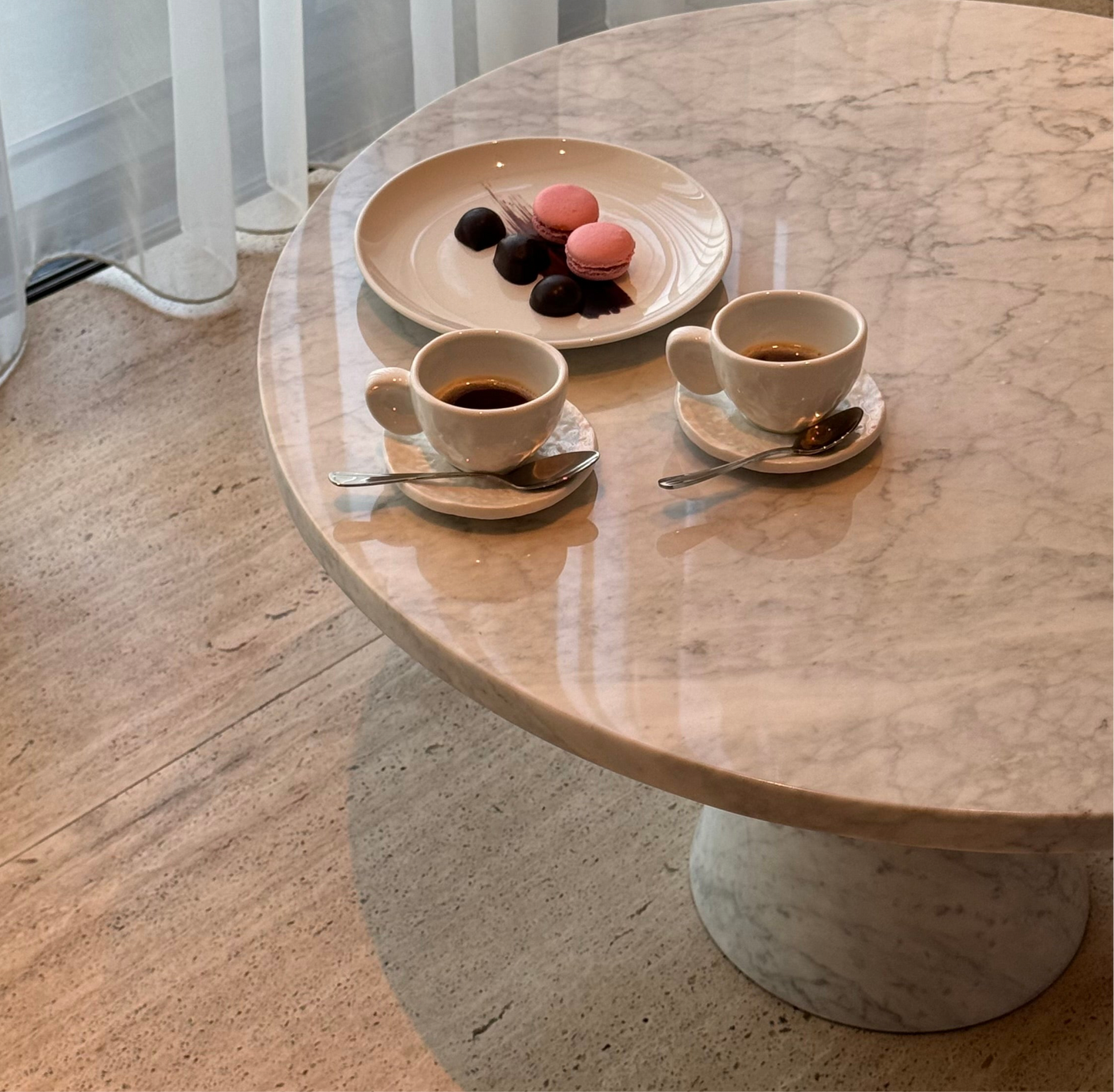 6 Ceramic coffee cups with saucer